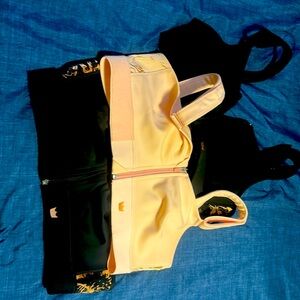 3 new without tags shefit flex sports bra size 3 luxe, 1 wash bag included